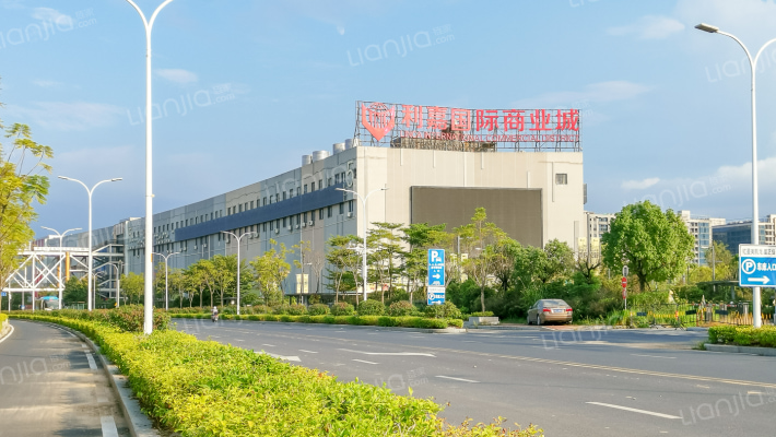 利嘉海峡商业城外景图