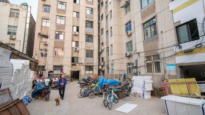 南阳路144号院外景图