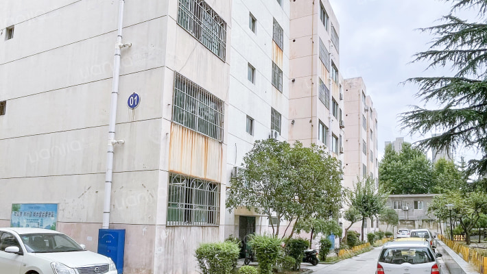 高红小区外景图