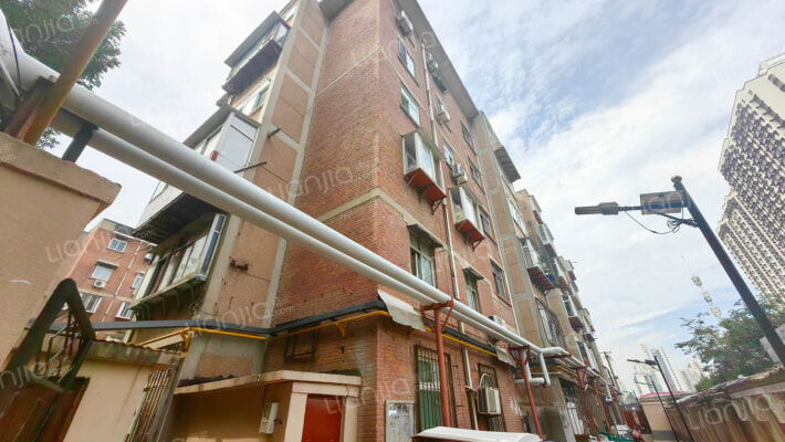 小梁庄街261号外景图