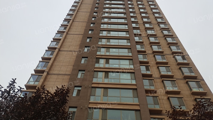 滨河蓝湾小区外景图