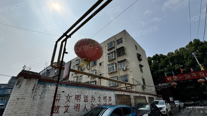 粮校家属楼外景图