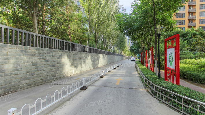 鸿昇龙潭公馆外景图