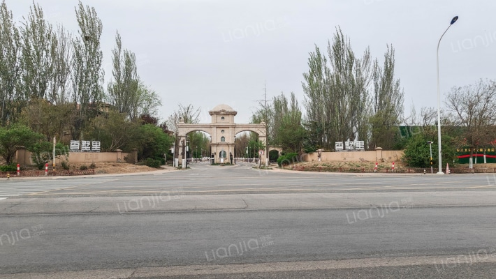 亿博香墅里外景图