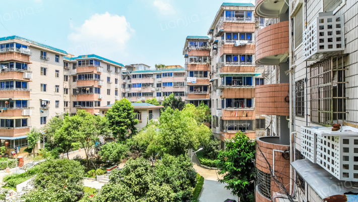 滨河花园外景图