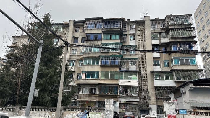 水泥厂宿舍外景图