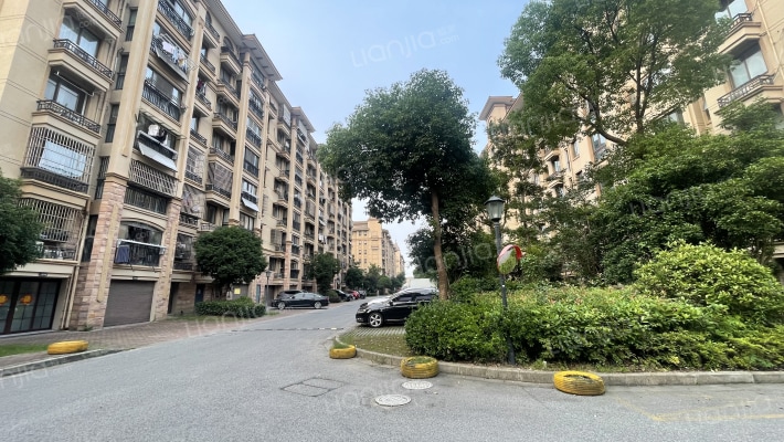 创想魅力城外景图