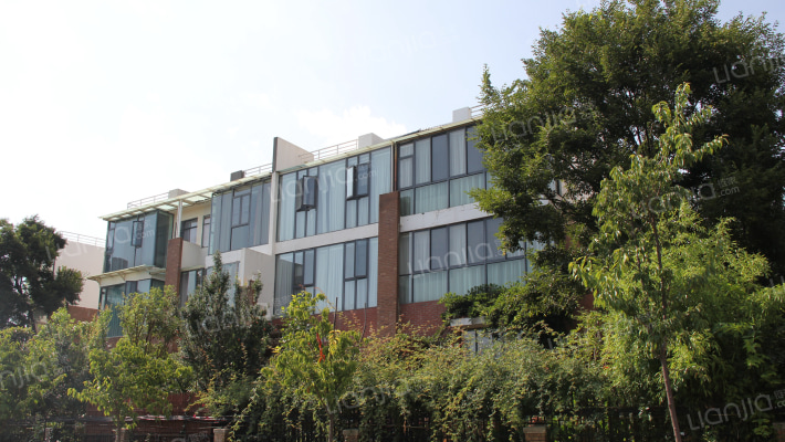 滇池卫城紫园外景图