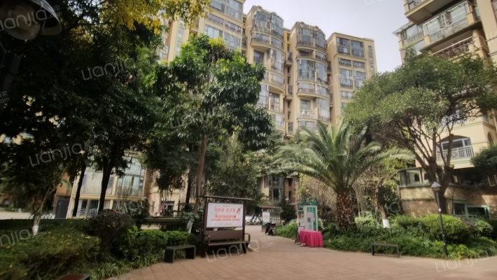 新亚洲体育城星体花园北区外景图