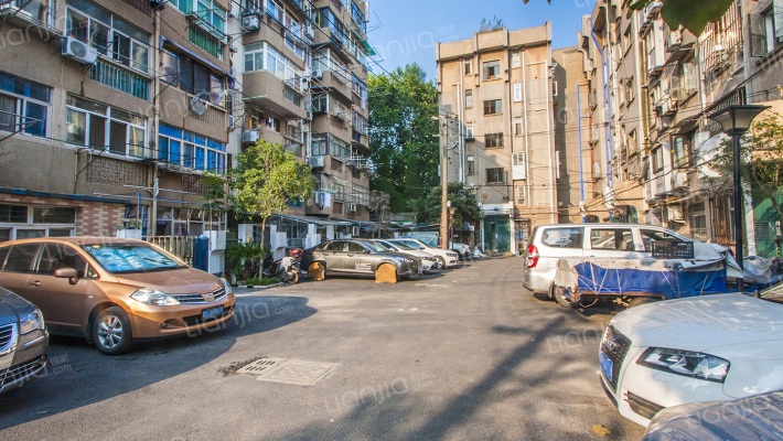 钟灵街54号外景图