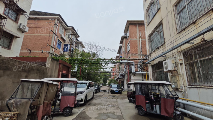 劳动南路1417号外景图