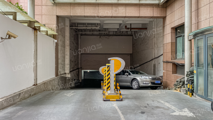 日月星辰外景图