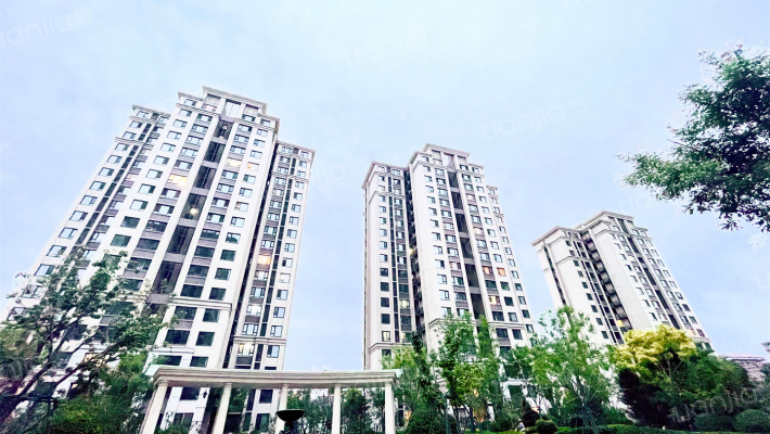 中骏雍景府外景图