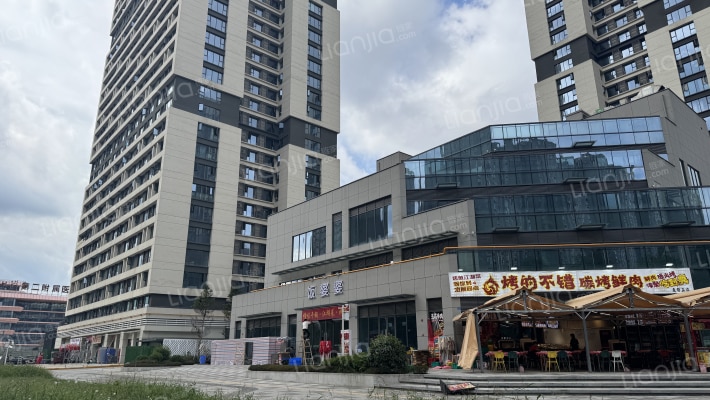 新尚广场外景图