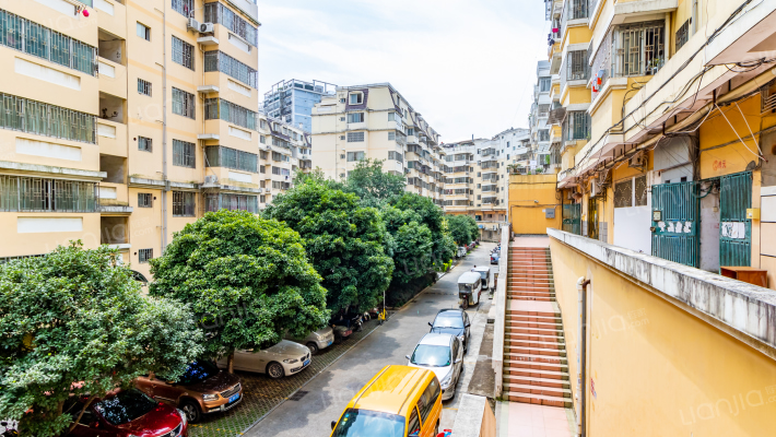 正达花园小区外景图