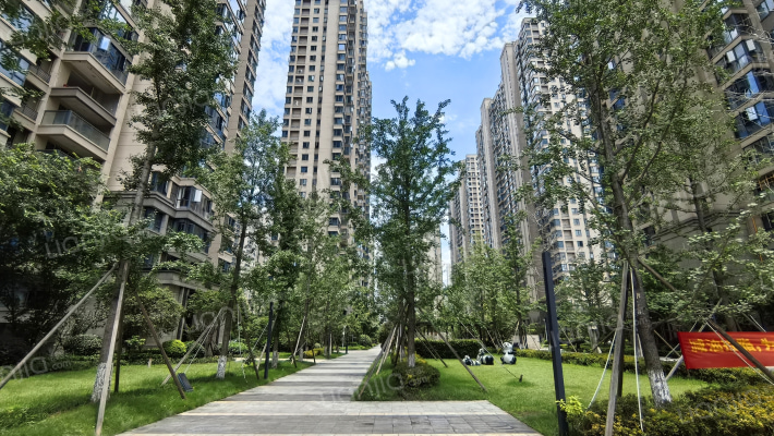 长房东旭国际外景图