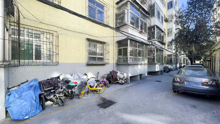 疾控中心宿舍外景图