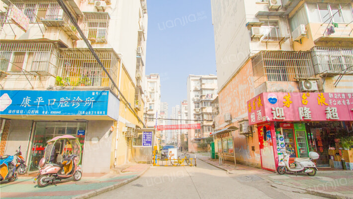 生化新村外景图