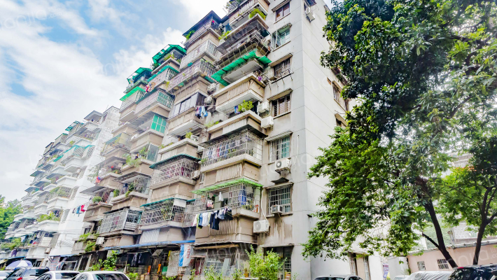 工业大道南421号大院外景图