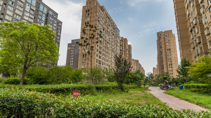 润金城一期外景图