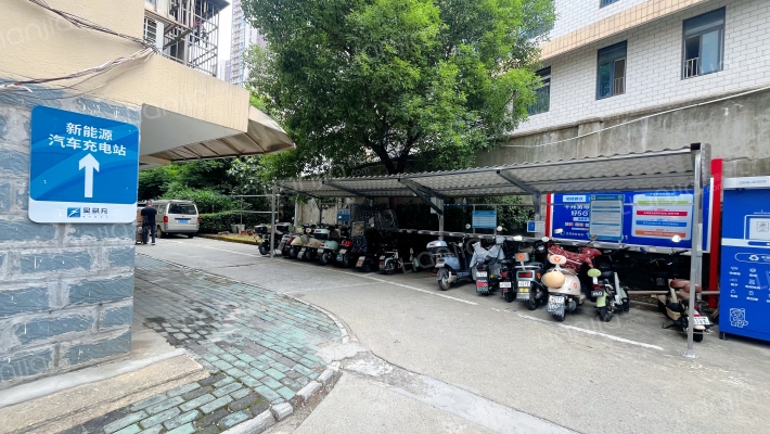 世纪公寓外景图