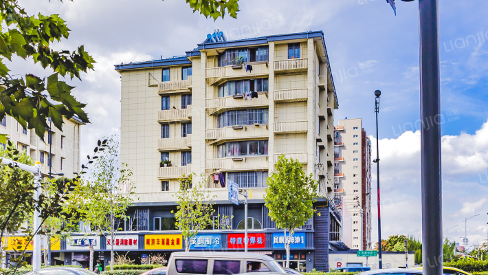 虎踞南路外景图