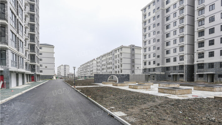 鞍湖鞍泰小区嘉园外景图