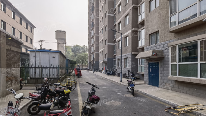 化二建小区高层外景图