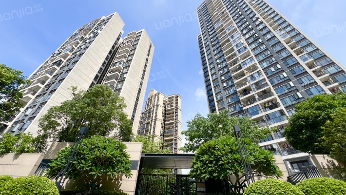 保利湾上外景图