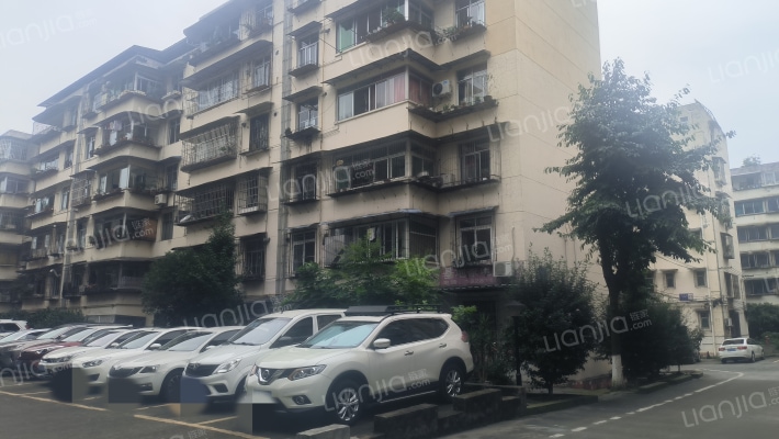 下基地小区外景图