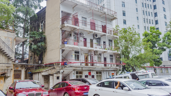 高富生活广场外景图