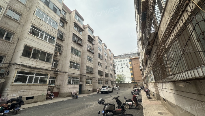 华宇小区外景图