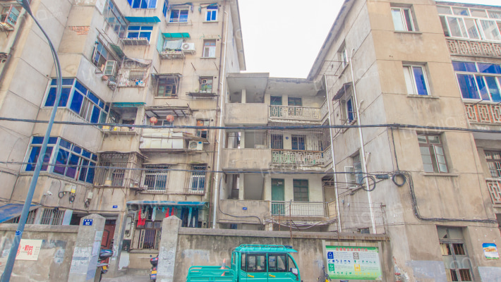 体育街82号院外景图