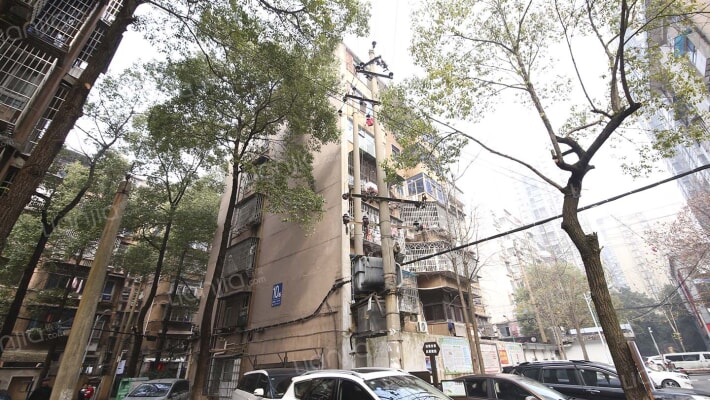 红旗区一片小区外景图