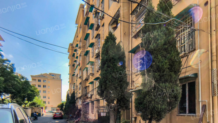 华江宿舍外景图