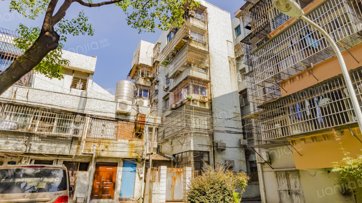 乌山路综合楼外景图