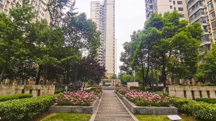 民发世界城浪琴苑外景图