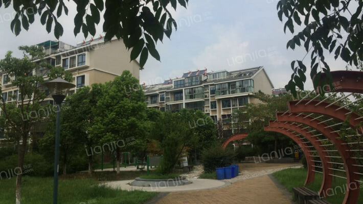 商苑新村外景图