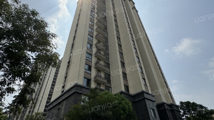 中南世纪城一期外景图