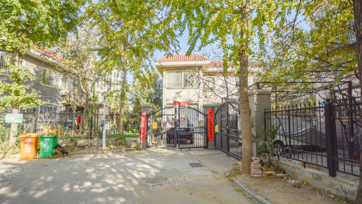 帝苑别墅外景图