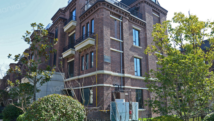 上海金地艺华年别墅房价怎么样金地艺华年别墅房源户型图小区车位交通