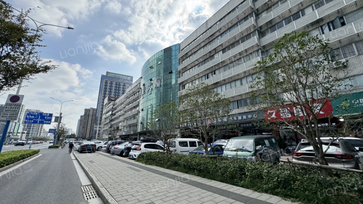 滨河路625号外景图