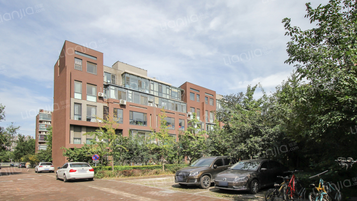 领秀新硅谷2号院外景图