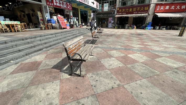 蓝波湾新天卫城卫央街区外景图