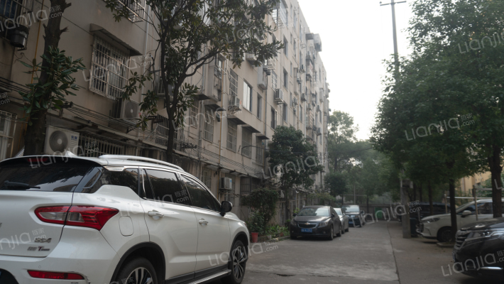 鸿基花园外景图