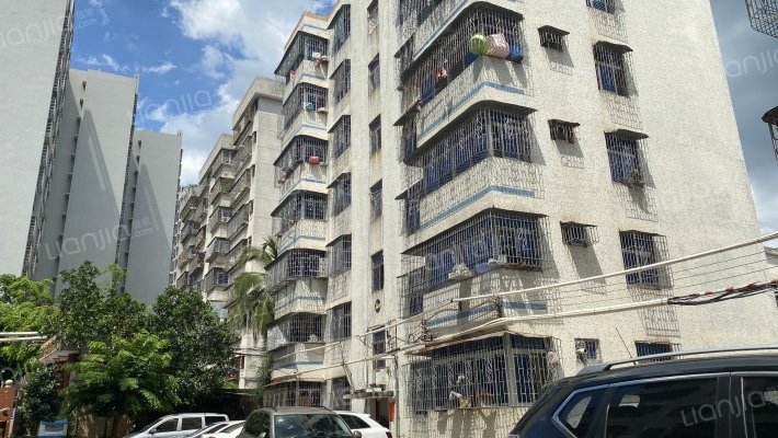 三峰里水产仓库外景图