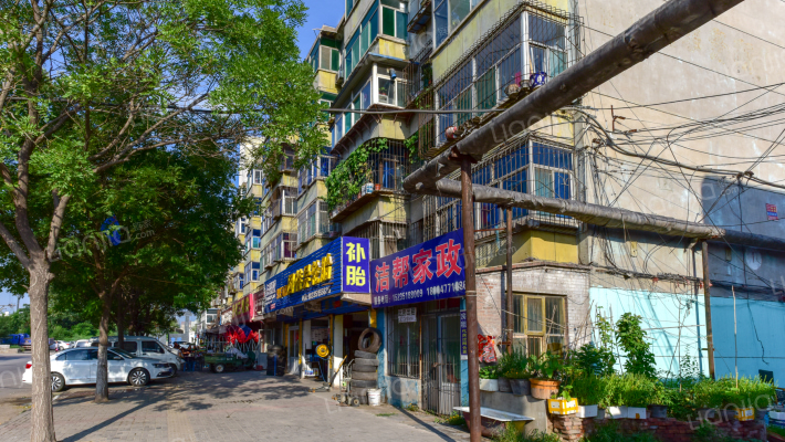 林场南小区外景图