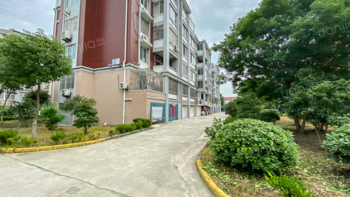 东郊花园外景图