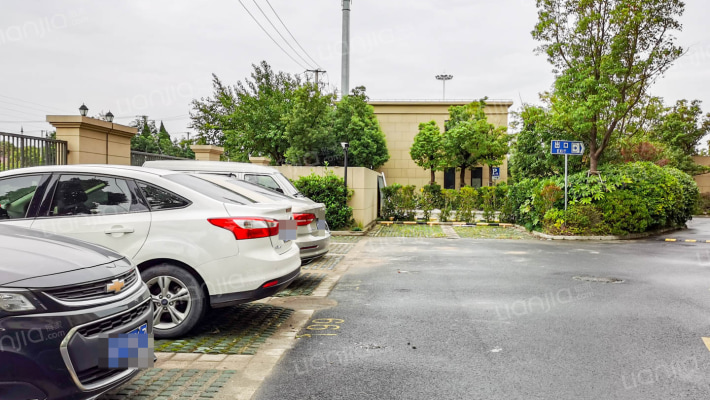 安亭瑞仕锦庭外景图