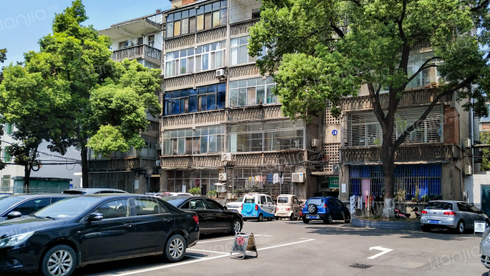 市经信委运动路生活区外景图